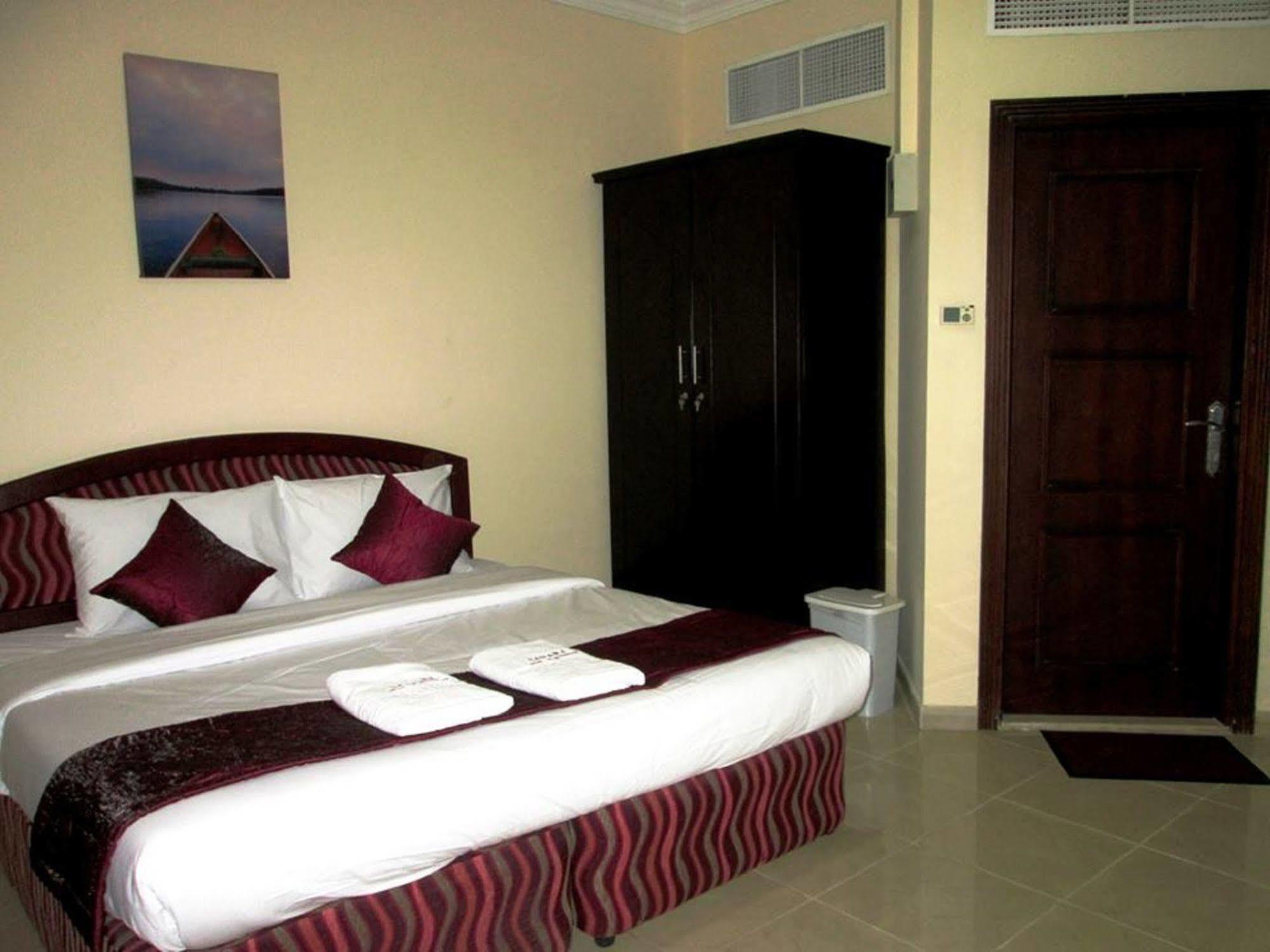 Al Barakah Hotel Schardscha Exterior foto